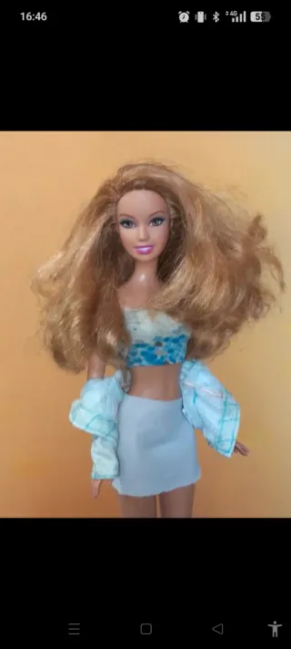 Barbie con abito estivo