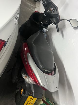 Honda Vision 49CC 2013 Roja