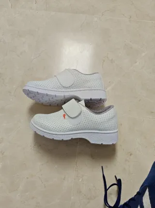 Zapatos de trabajo blancos certificados
