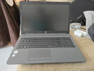 Portátil HP i3 10ª Gen 240 NVME 16GB RAM DDR4