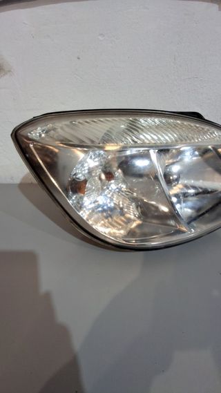 FARO DERECHO Kia Rio (JB)(2005->)