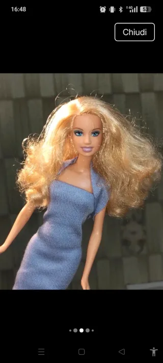 Barbie con vestito azzurro