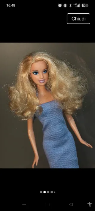 Barbie con vestito azzurro