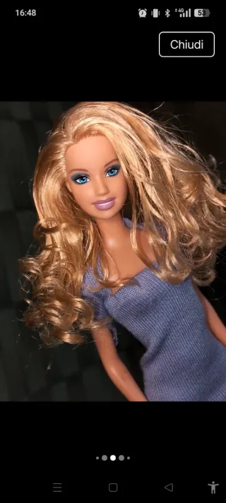 Barbie con vestito azzurro