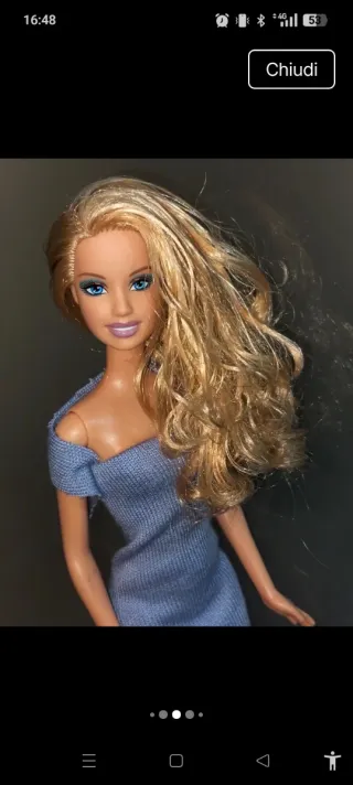 Barbie con vestito azzurro