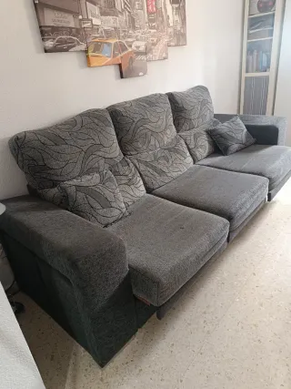 Sofá 3 plazas extensible + 2 puffs