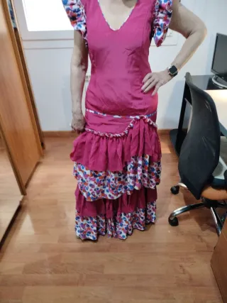 Vestido de gitana rosa con volantes son telas buen