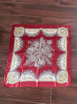 Pañuelo Gucci Floral Rojo Blanco