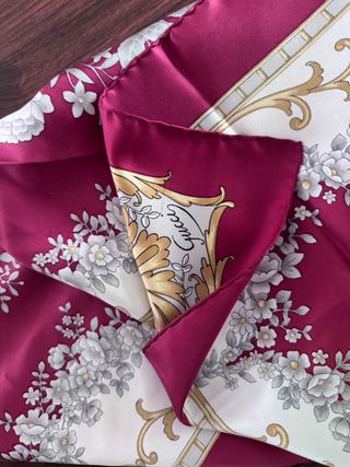 Pañuelo Gucci Floral Rojo Blanco
