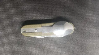 Navaja multiusos con cubiertos y funda