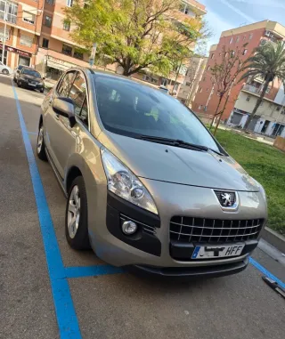 Peugeot 3008 2011