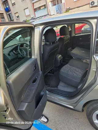 Peugeot 3008 2011