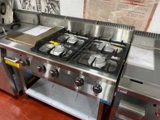 Cocina a gas 4 fuegos nueva