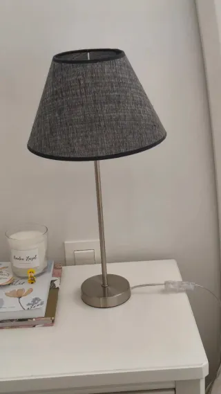 Lámparas de mesa y lámpara grande