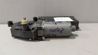 MOTOR ELEVALUNAS DELANTERO DERECHO Audi A4 Avant (8E)(12.2001->)