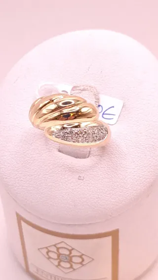 Anillo Oro 18k con Diamantes