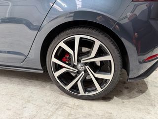 VOLKSWAGEN Golf GTI Performance 2.0 TSI 180kW245CV