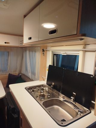 Caravana Adria Aviva 360DK