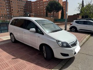 644114491 Opel Zafira 2011 7 plazas 140.000KM