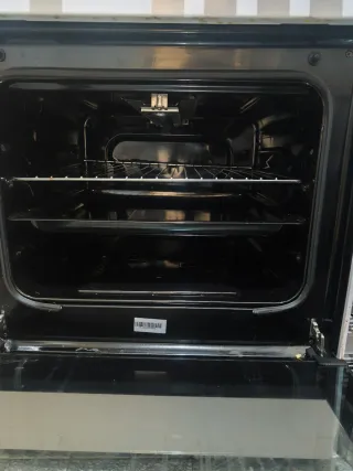 Cocina de gas blanca