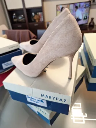 Zapatos de salón Marypaz beige talla 39