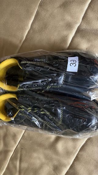 Zapatos de trabajo negros talla 39