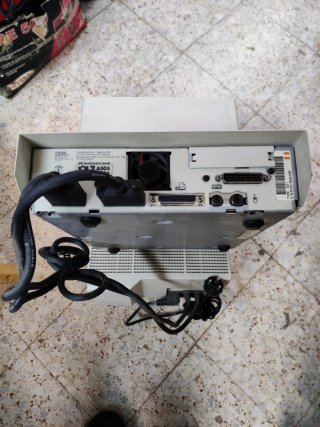Computer IBM PS/1 Beige con Tastiera e Mouse