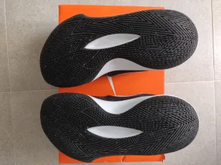 Zapatillas Nike Precision V Negras y Blancas