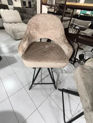 Taburete DC337 Tela y Metal