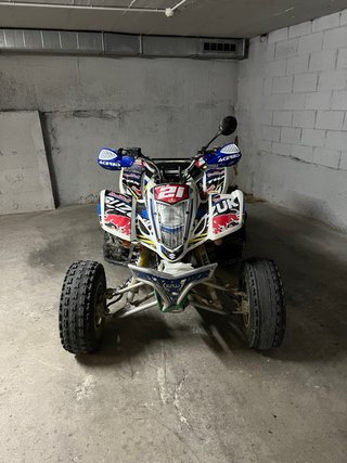 Quad Suzuki LTZ400 Sin itv, cambio por coche.