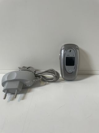 Samsung SGH-E330 Prata