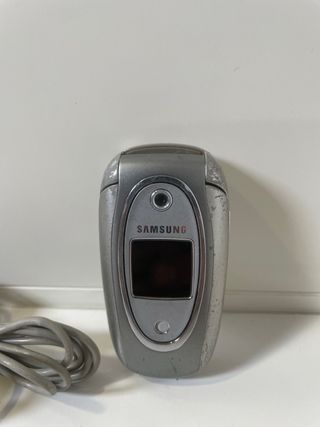 Samsung SGH-E330 Prata