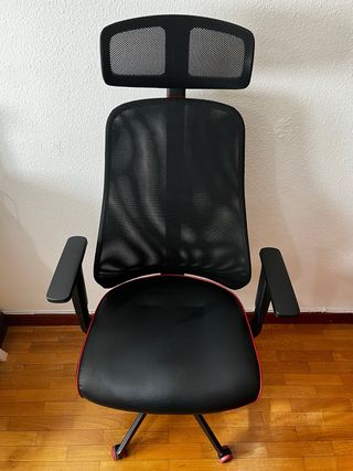 Silla Gaming/Escritorio Negra con Detalles Rojos