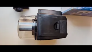 Comedero automático para acuario