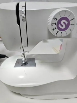 Máquina de coser Singer M1605