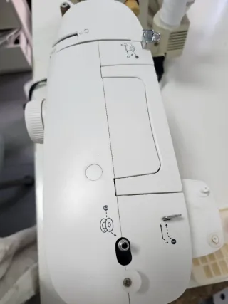 Máquina de coser Singer M1605