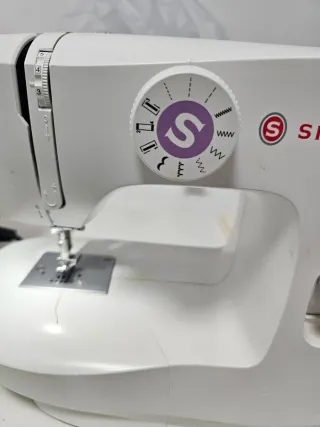 Máquina de coser Singer M1605