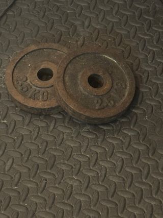 Banco de pesas y barra Z con discos