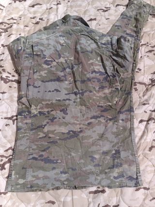 Lote uniformes boscosos usados