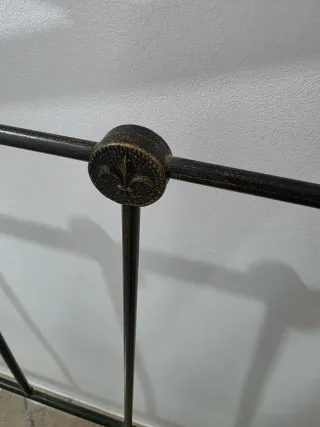 Cabecero de forja negro