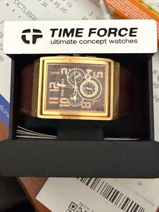 Reloj Time Force Dorado y Marrón