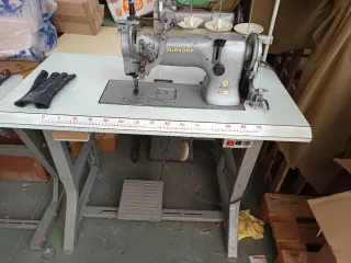 Máquina de coser  industrial