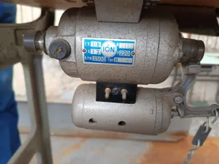 Máquina de coser  industrial
