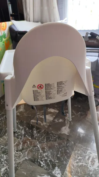 Trona bebé blanca (3 x 50€)