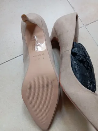 Zapatos de salón beige Primark talla 41