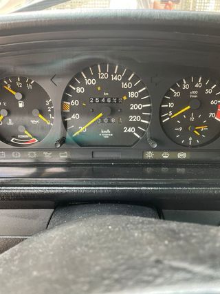 coche mercedes 300E W124 historico