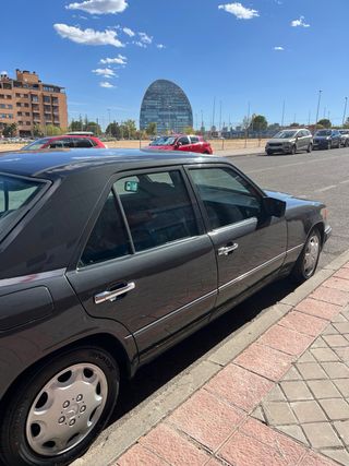 coche mercedes 300E W124 historico