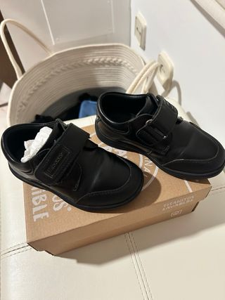 Zapatos niño talla 26