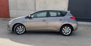 Toyota Auris 2014