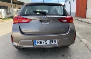 Toyota Auris 2014